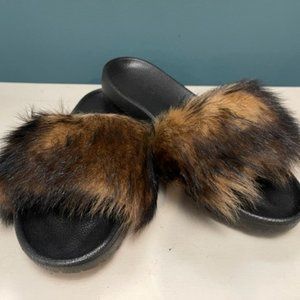 UGG Royale Fur Slide Sandal Women - New - Size 7